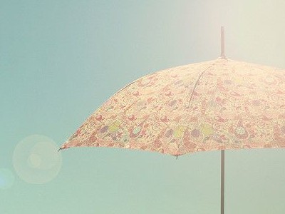 成熟点的说说:人和人之间的距离,太近了会扎人,太远了会伤人